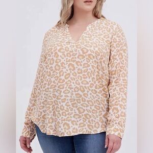 Torrid Beige White Leopard Chiffon Split Neck Long Sleeve Blouse Size 1 Plus